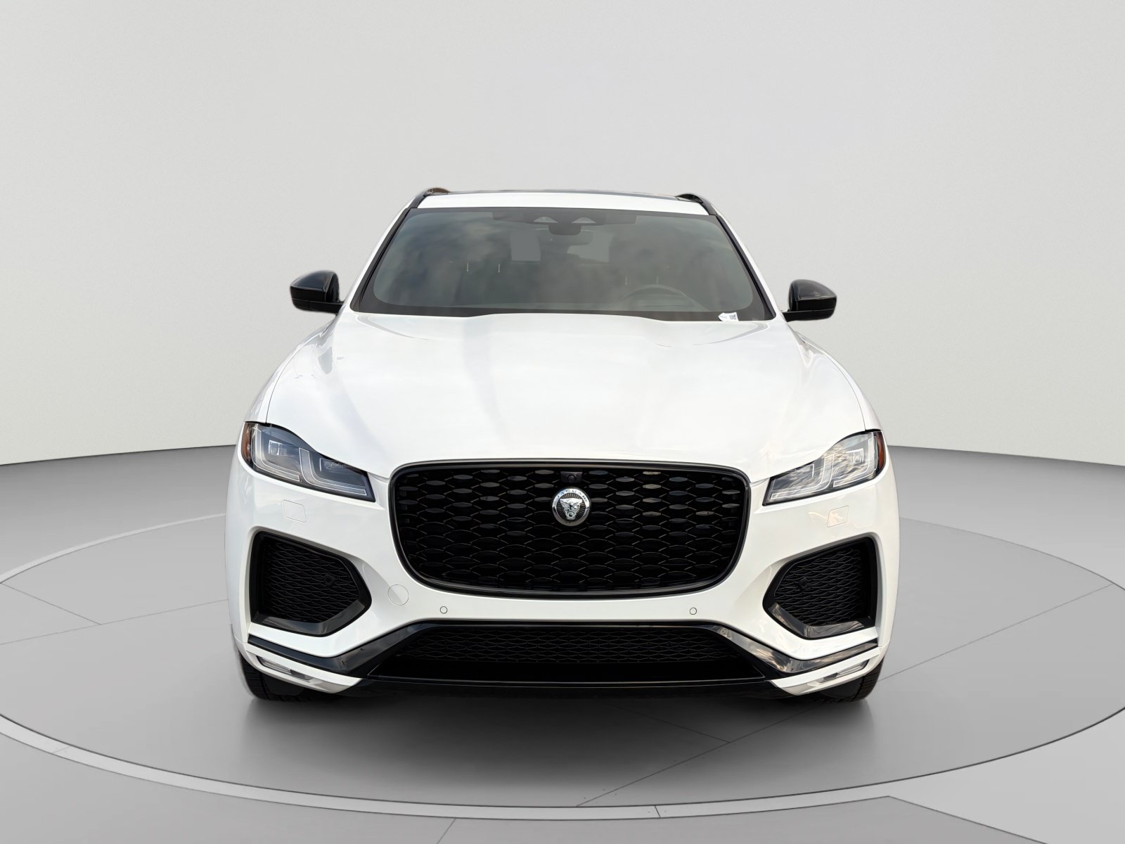 Certified 2026 Jaguar F-PACE R-Dynamic S AWD/4WD image 8
