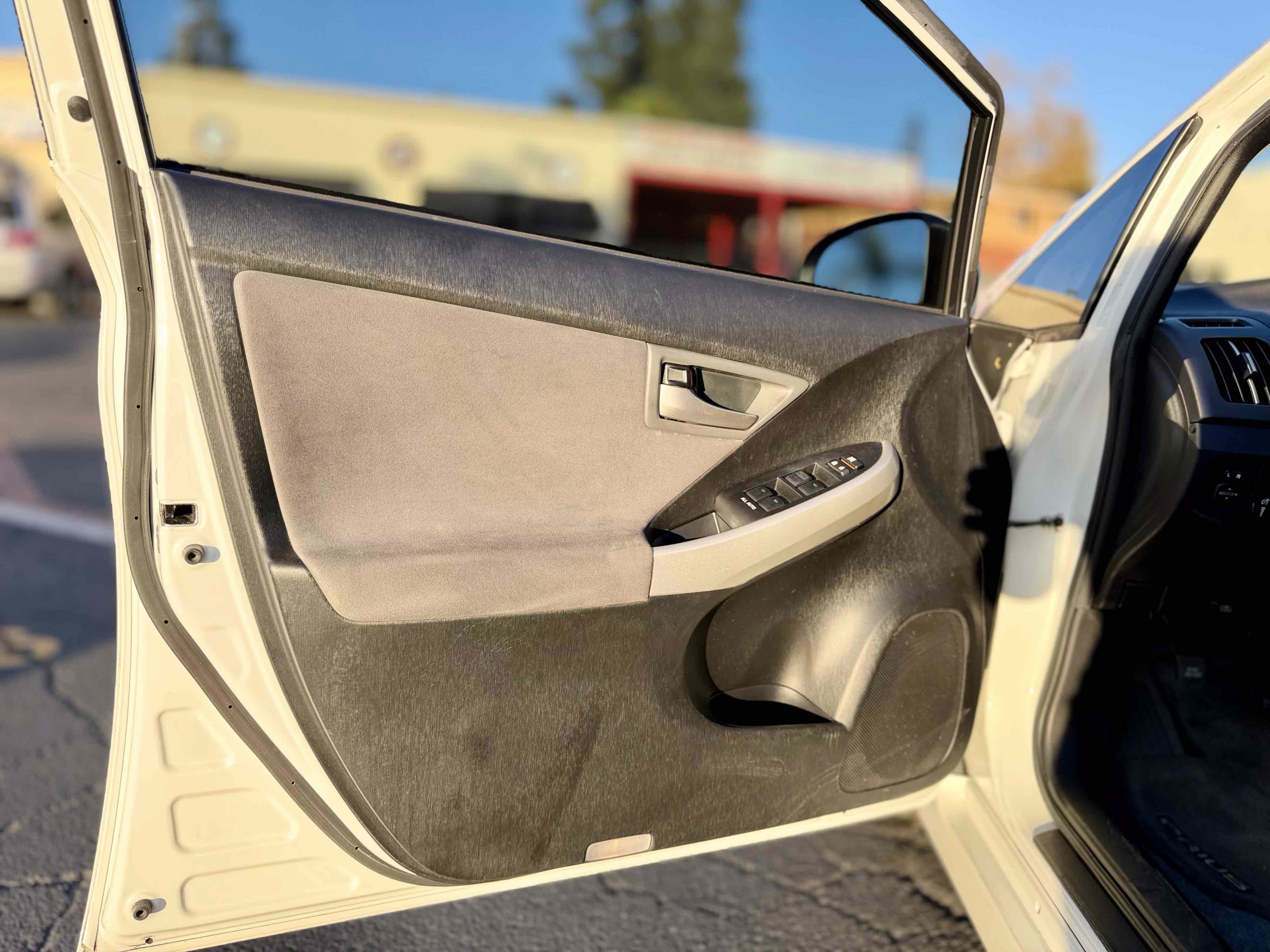 Used 2014 Toyota Prius Three FWD image 26