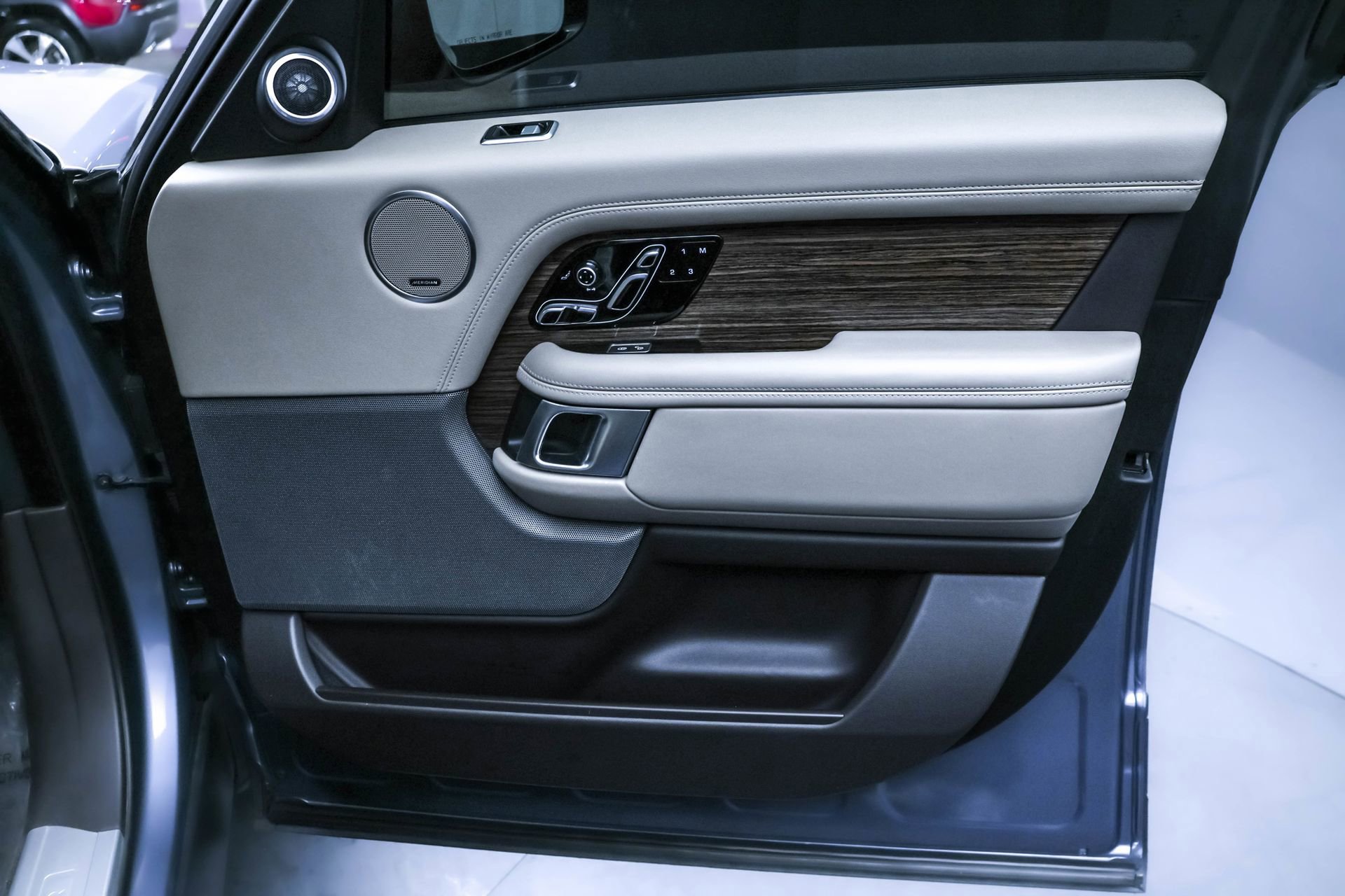 Used 2019 Land Rover Range Rover HSE image 33