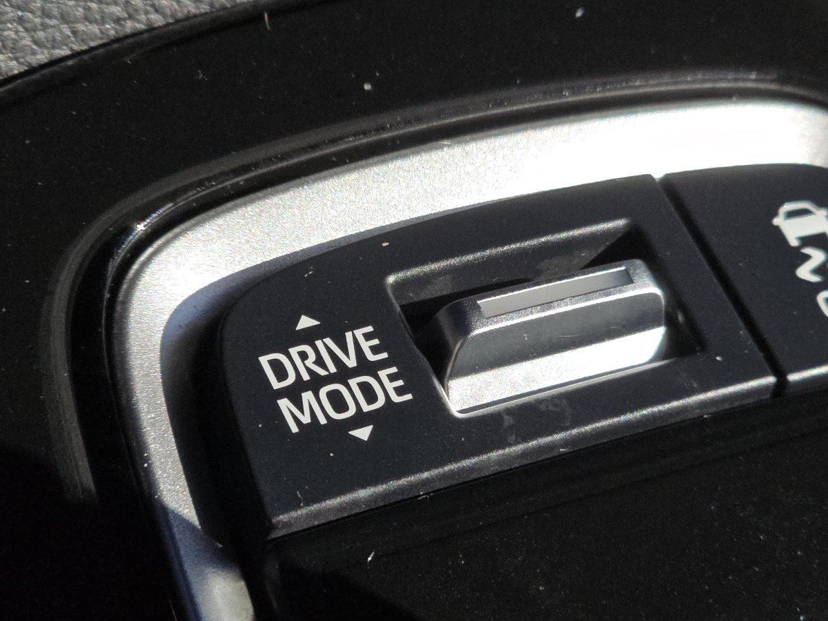 Used 2024 Toyota Corolla XSE FWD image 5