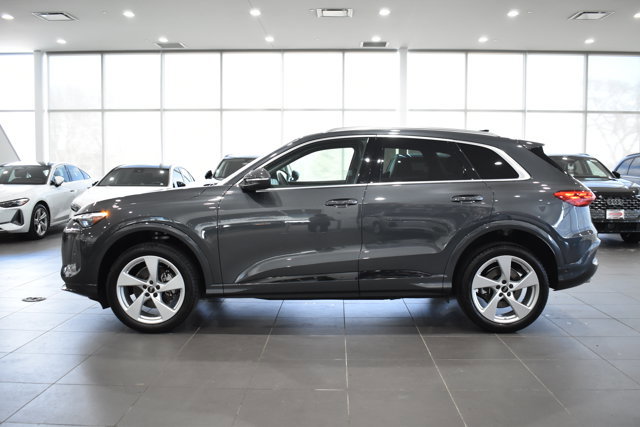 Used 2025 Audi Q5 Premium Plus w/ Premium Plus AWD/4WD image 8