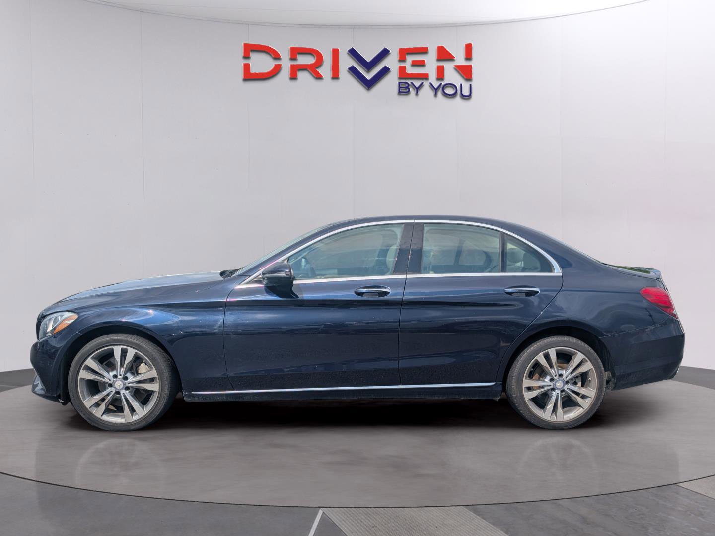 Used 2017 Mercedes-Benz C 300 4MATIC Sedan image 2