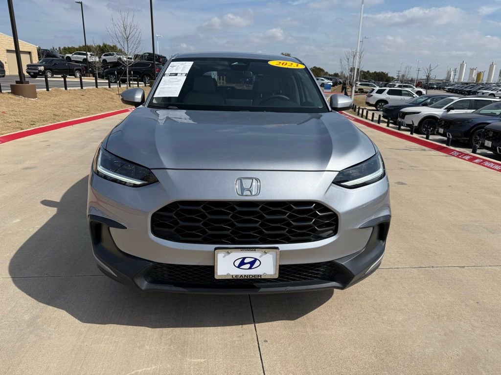 Used 2023 Honda HR-V LX image 2