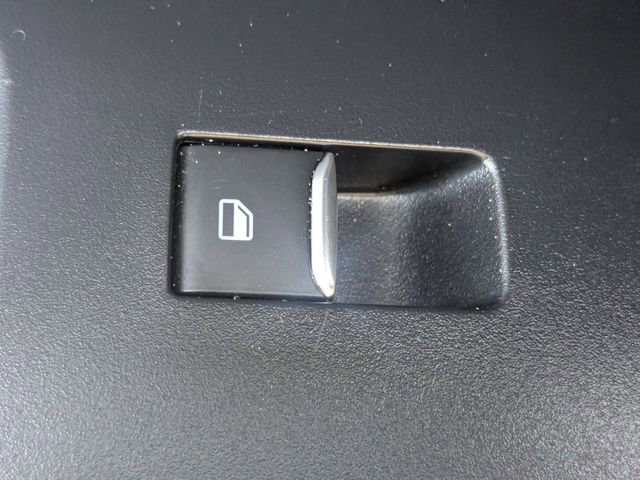 Used 2023 Ford Explorer Limited image 26