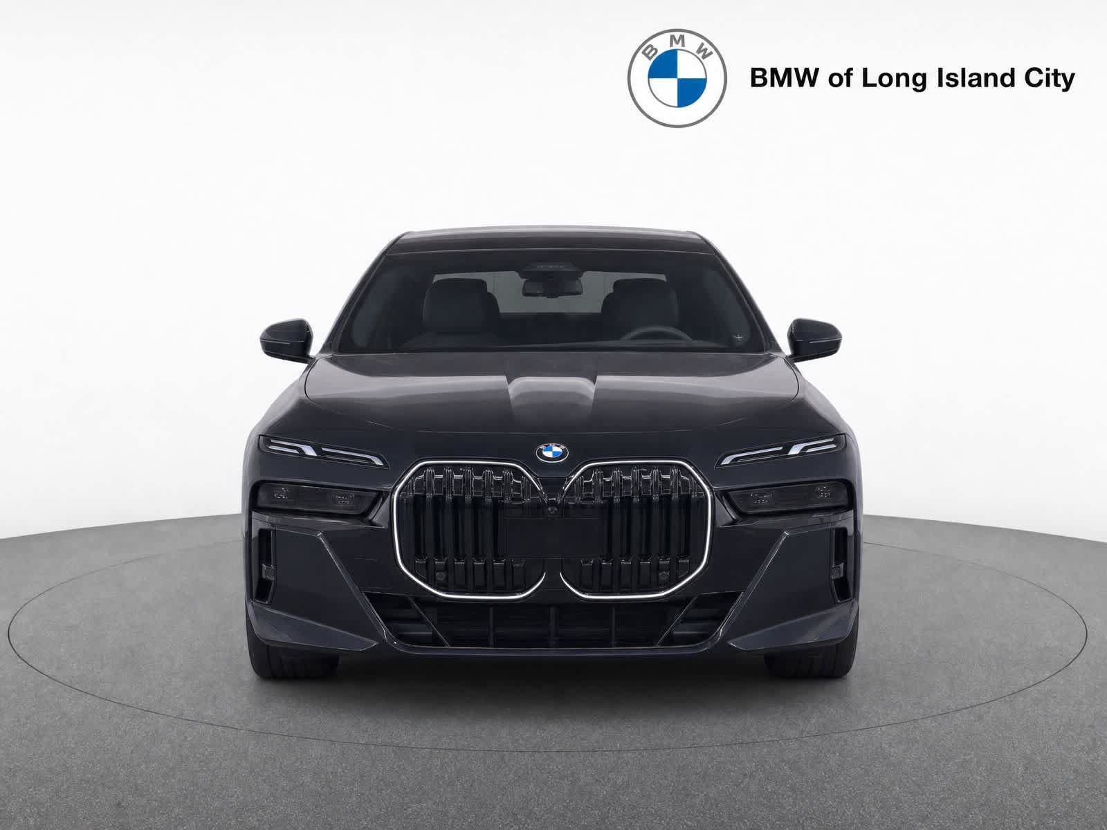 New 2026 BMW 750e xDrive AWD/4WD image 2