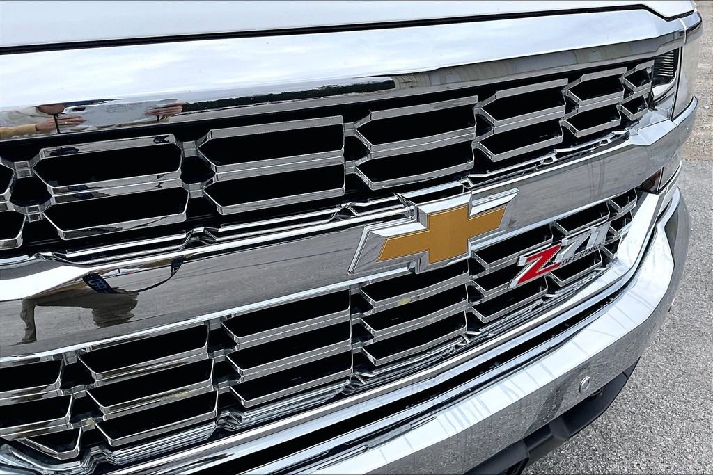 Used 2018 Chevrolet Silverado 1500 LT w/ LT Convenience Package image 30