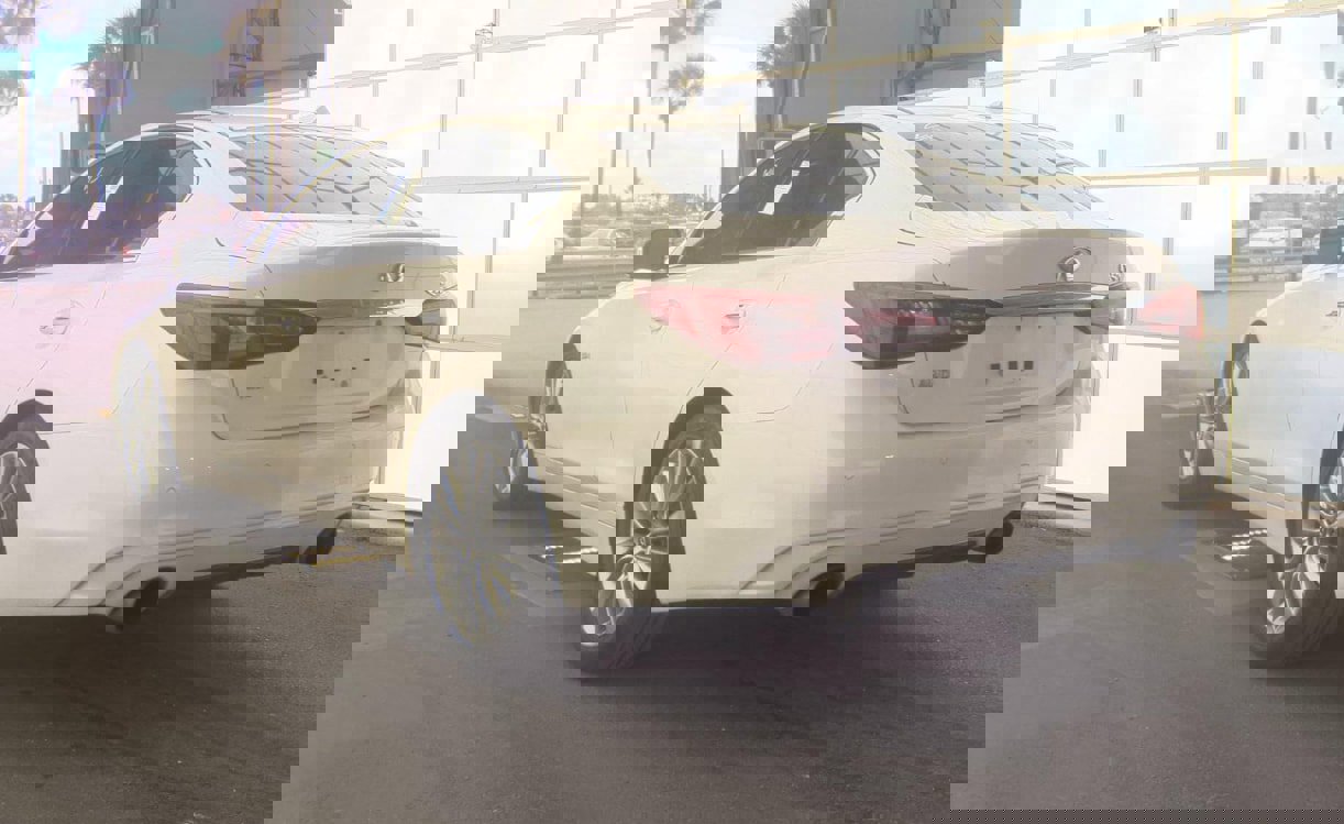 Used 2018 INFINITI Q50 Luxe w/ Essential Package (3.0T Luxe) image 9