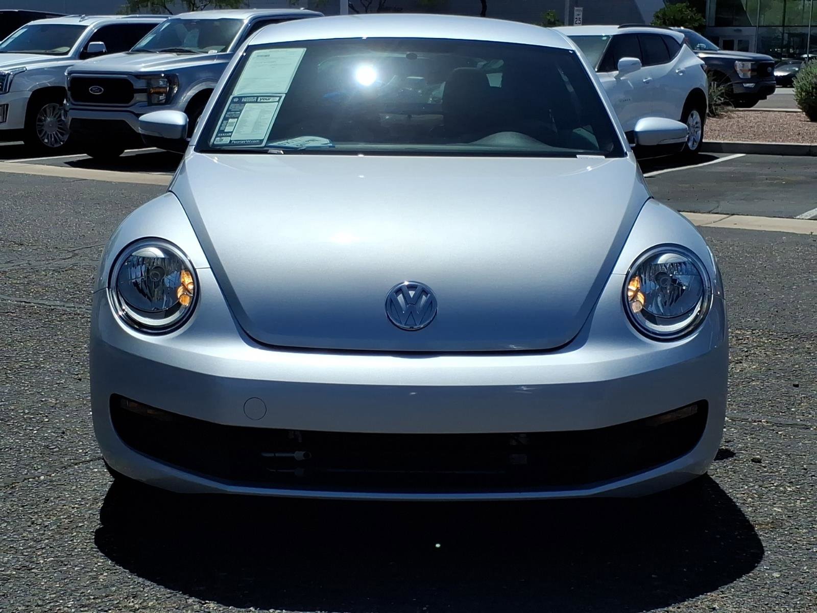 Used 2015 Volkswagen Beetle 1.8T Classic FWD image 2