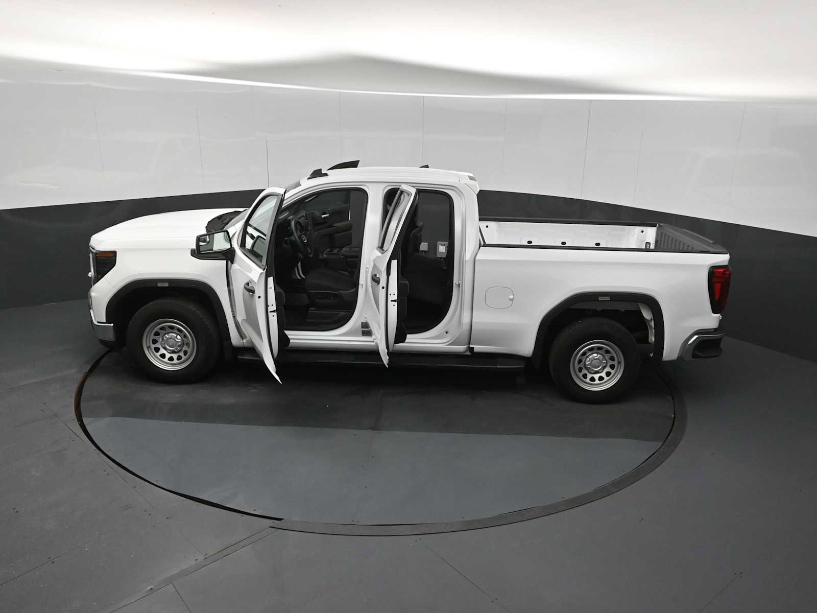 Used 2024 GMC Sierra 1500 Pro w/ Pro Value Package AWD/4WD image 39