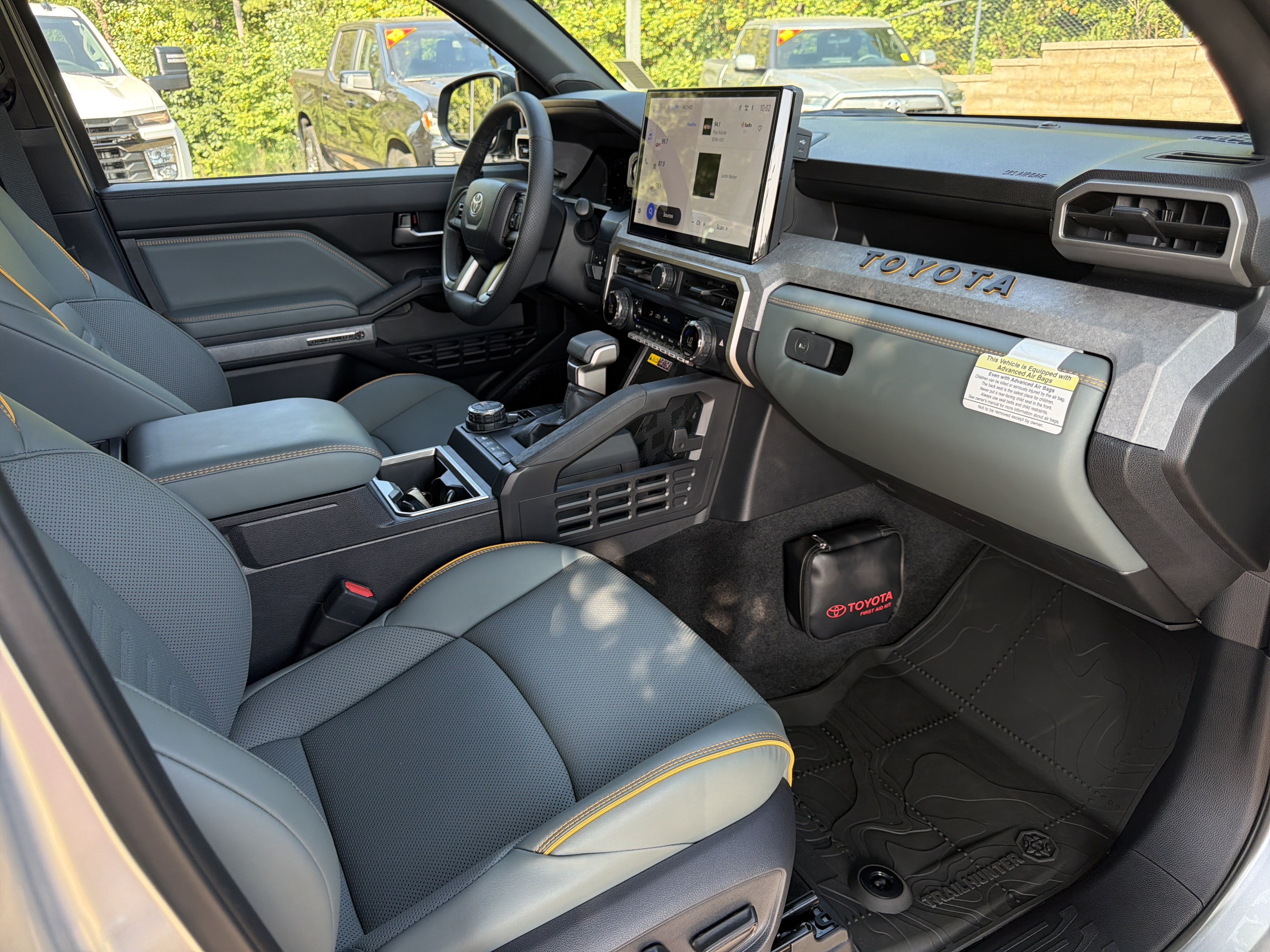 Used 2025 Toyota Tacoma 4x4 Double Cab Hybrid image 12