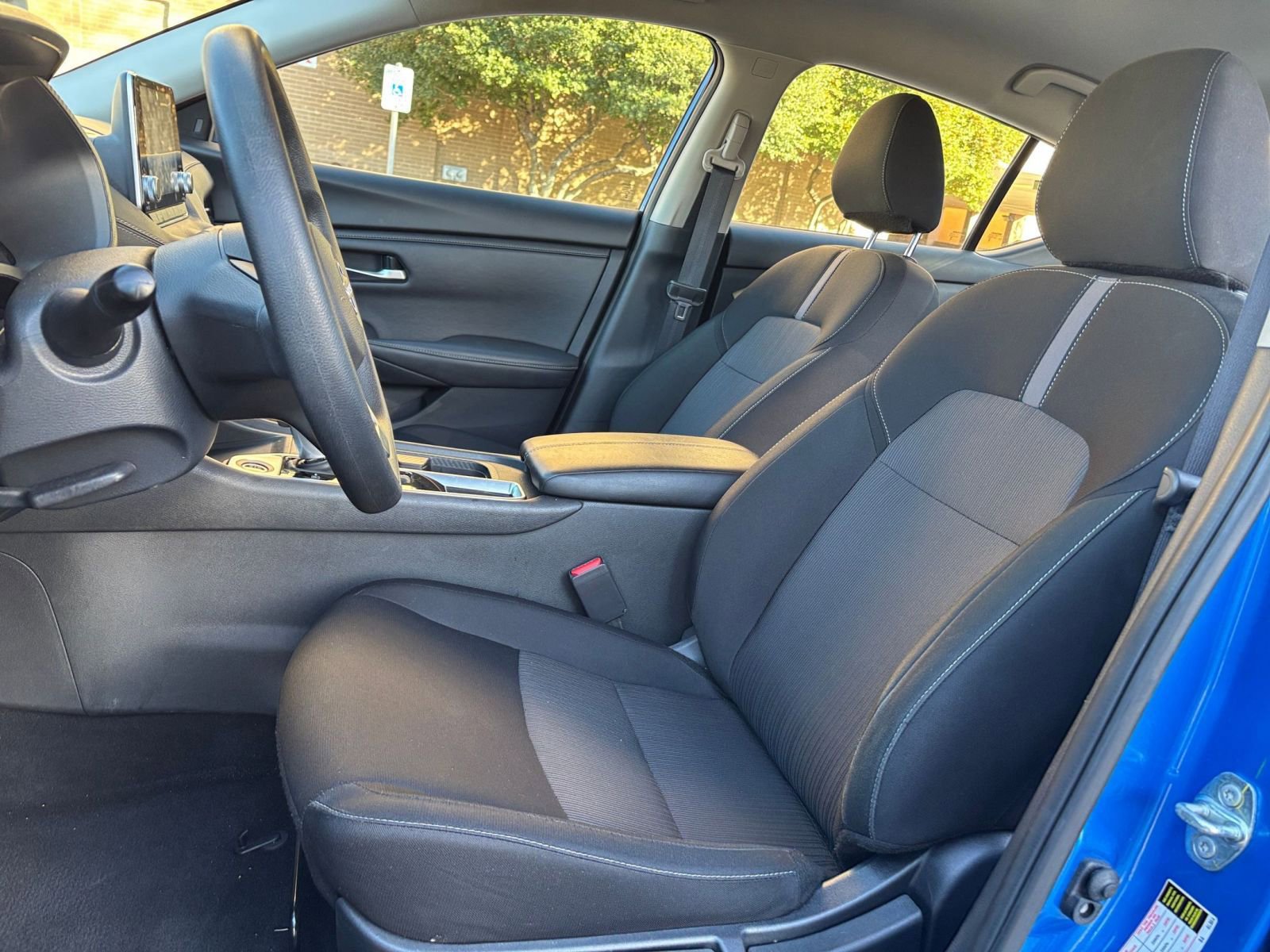 Used 2025 Nissan Sentra SV image 21