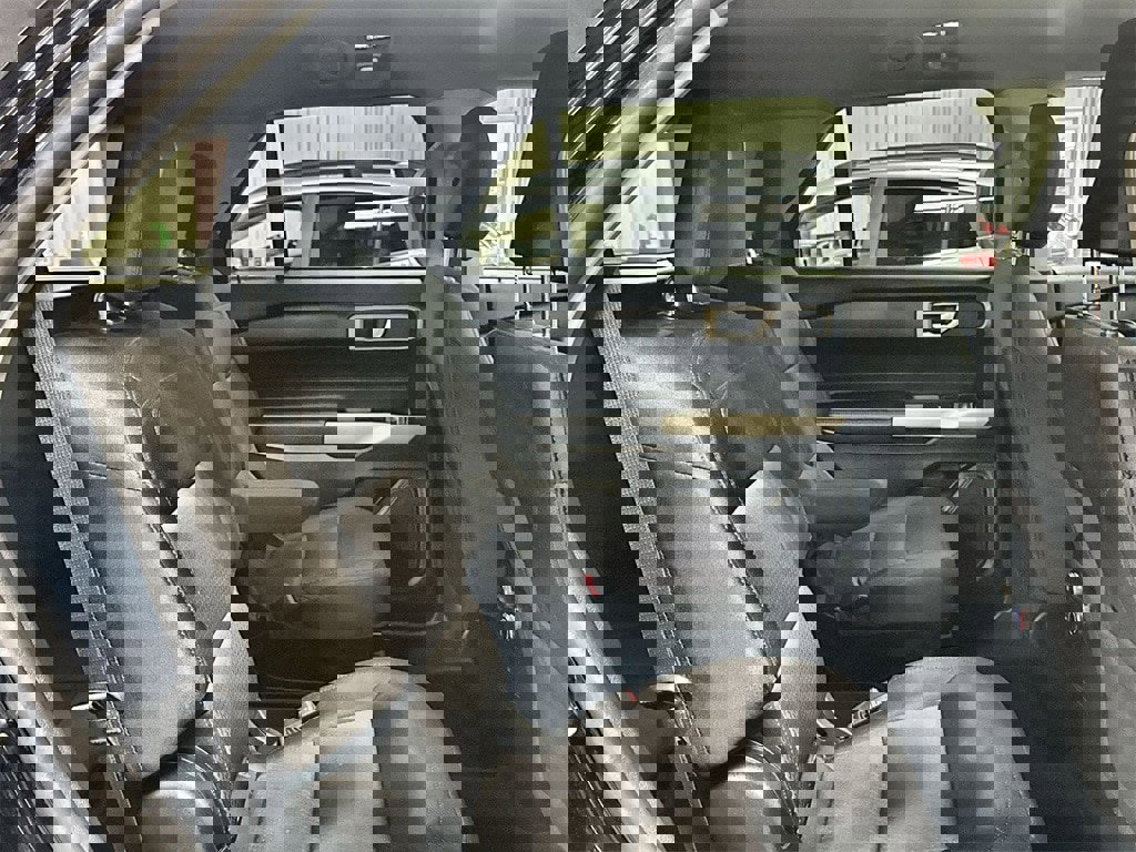 Used 2022 Ford Explorer XLT image 30