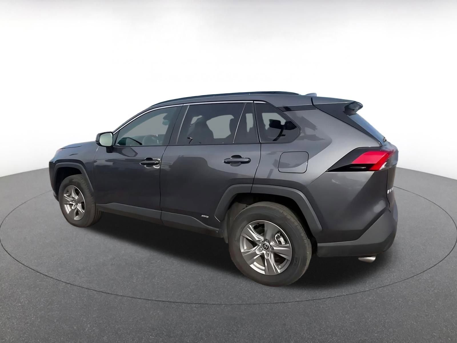 Used 2025 Toyota RAV4 LE image 10