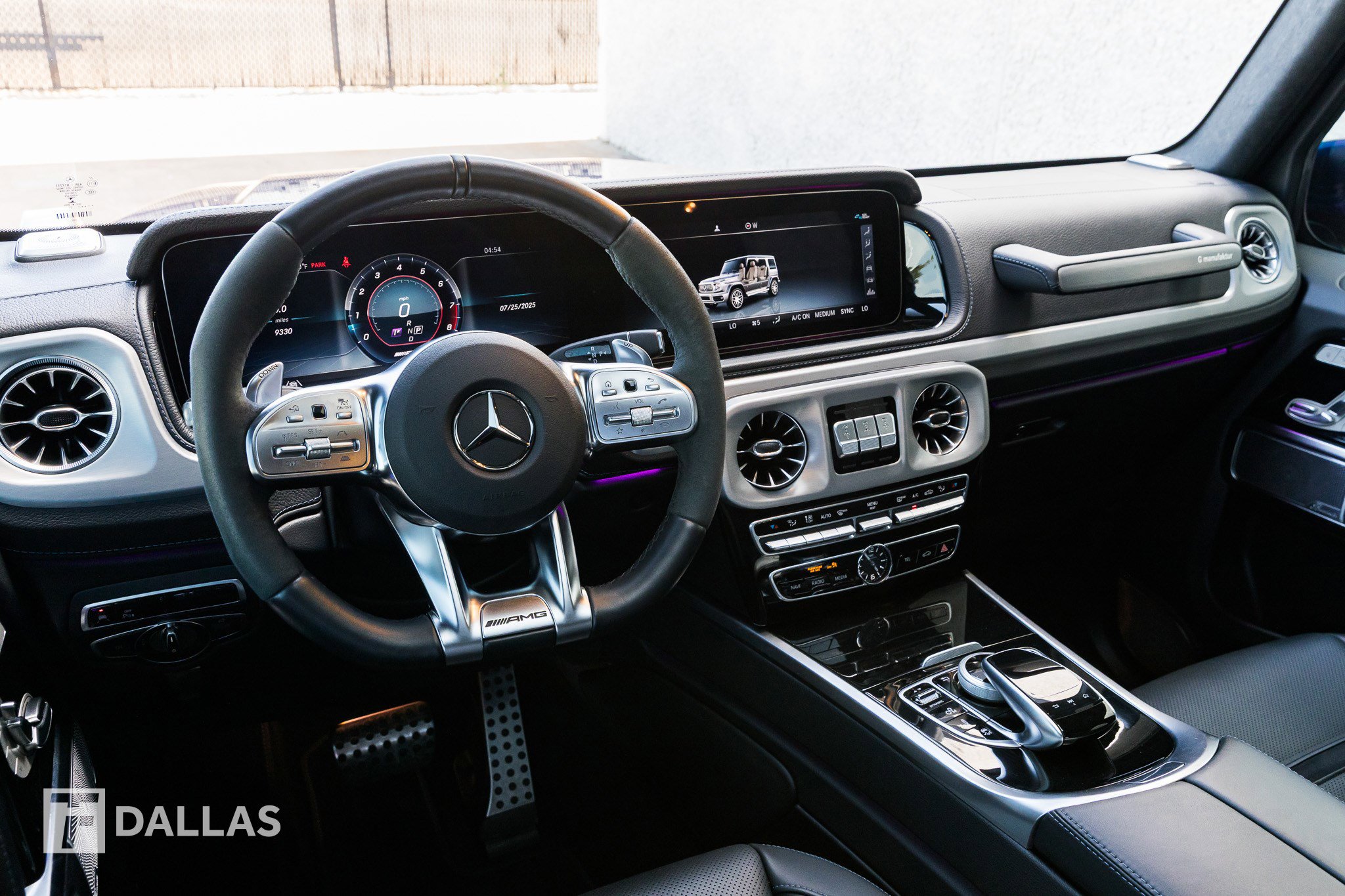 Used 2022 Mercedes-Benz G 63 AMG 4MATIC w/ G Manufaktur Interior Package image 24