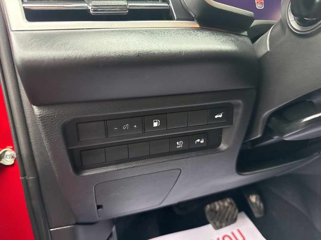 Used 2024 Mitsubishi Outlander 4WD Plug-In Hybrid image 17