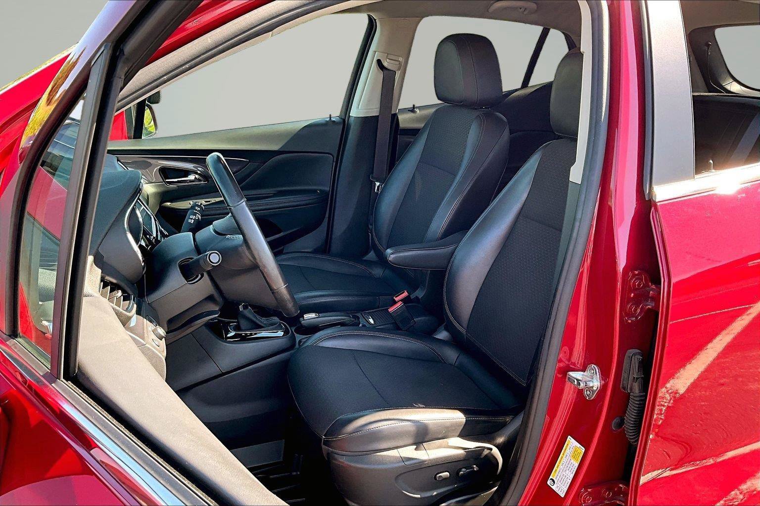 Used 2019 Buick Encore Sport Touring w/ Safety Package FWD image 25