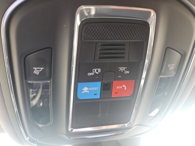 Used 2024 Jeep Grand Cherokee L Laredo AWD/4WD image 33