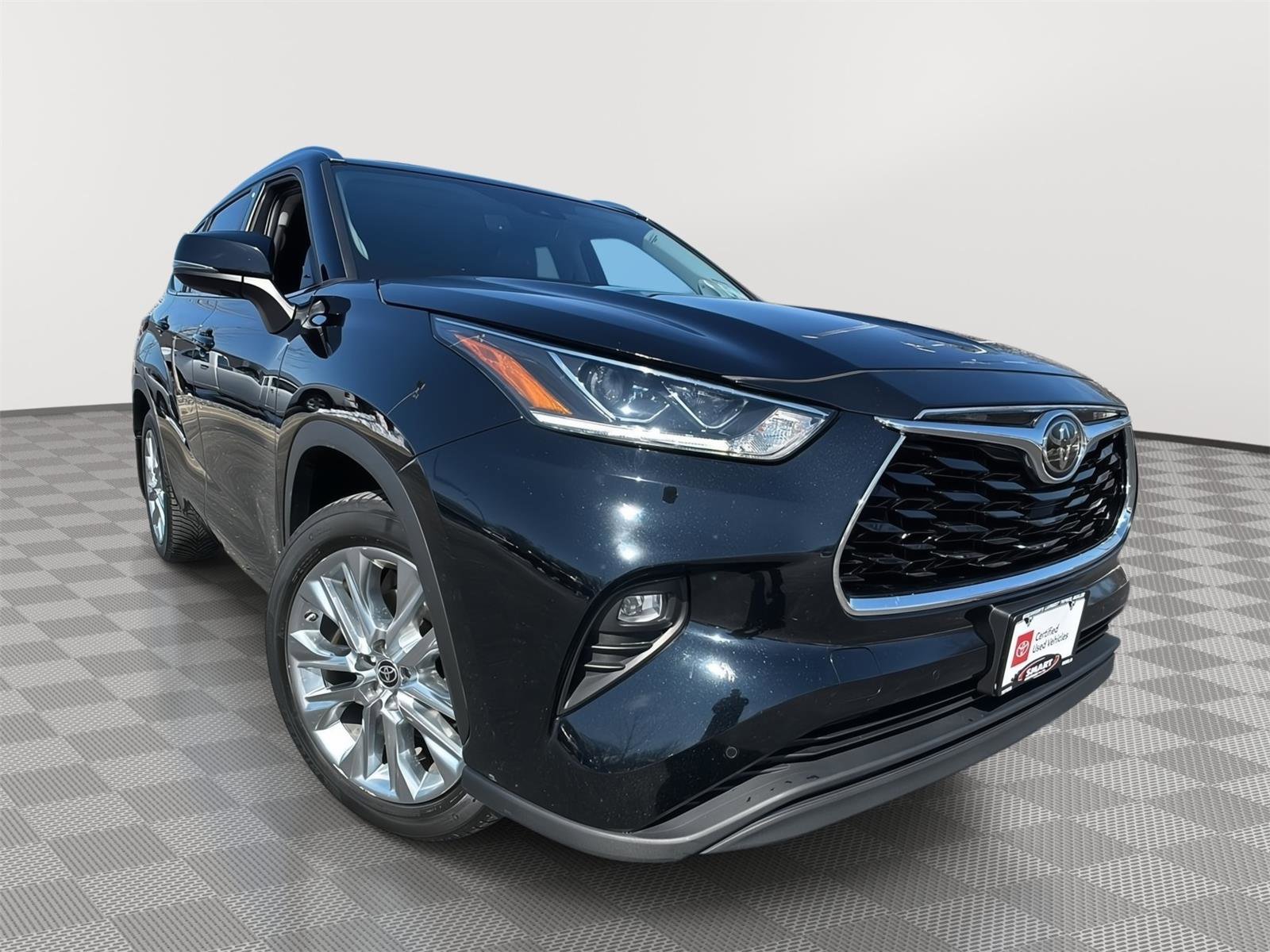 Used 2020 Toyota Highlander Limited image 7