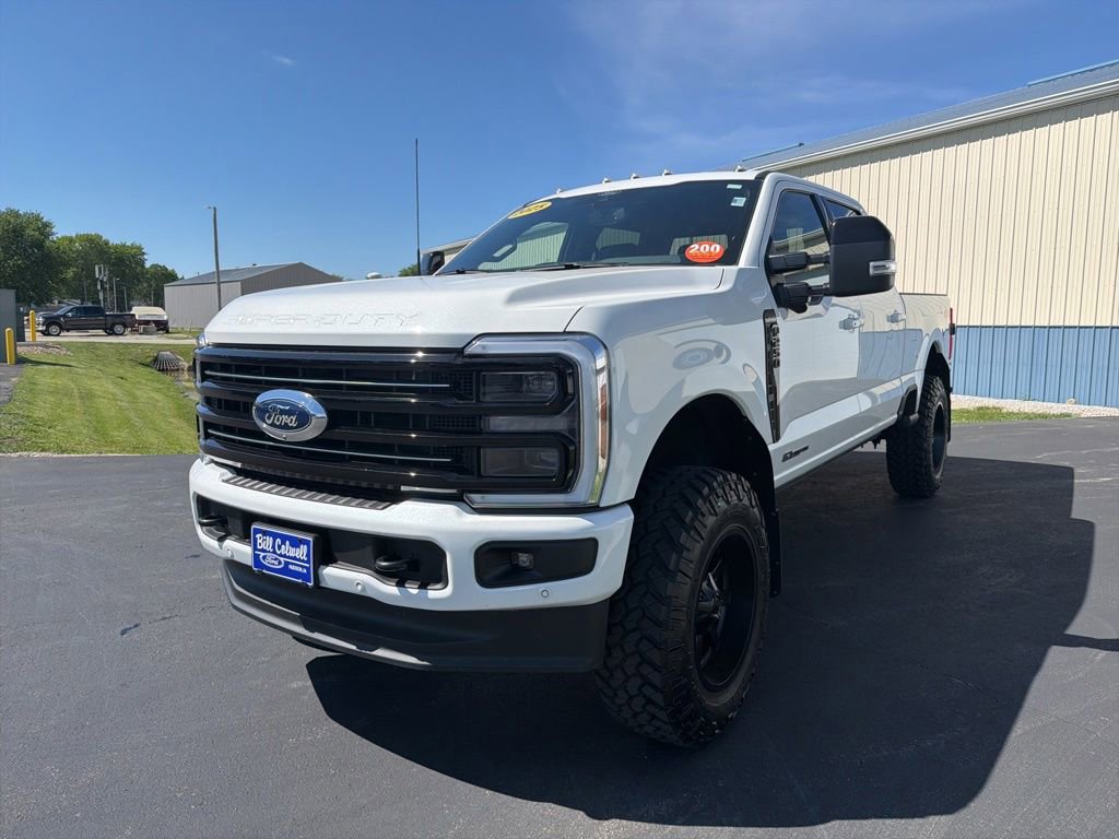 Used 2025 Ford F250 Platinum AWD/4WD image 8