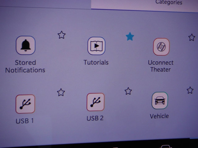 Used 2021 Chrysler Pacifica Touring-L w/ Uconnect Theater Family Group FWD image 32