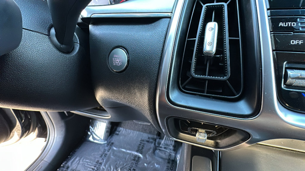 Used 2023 Kia Sorento EX image 17