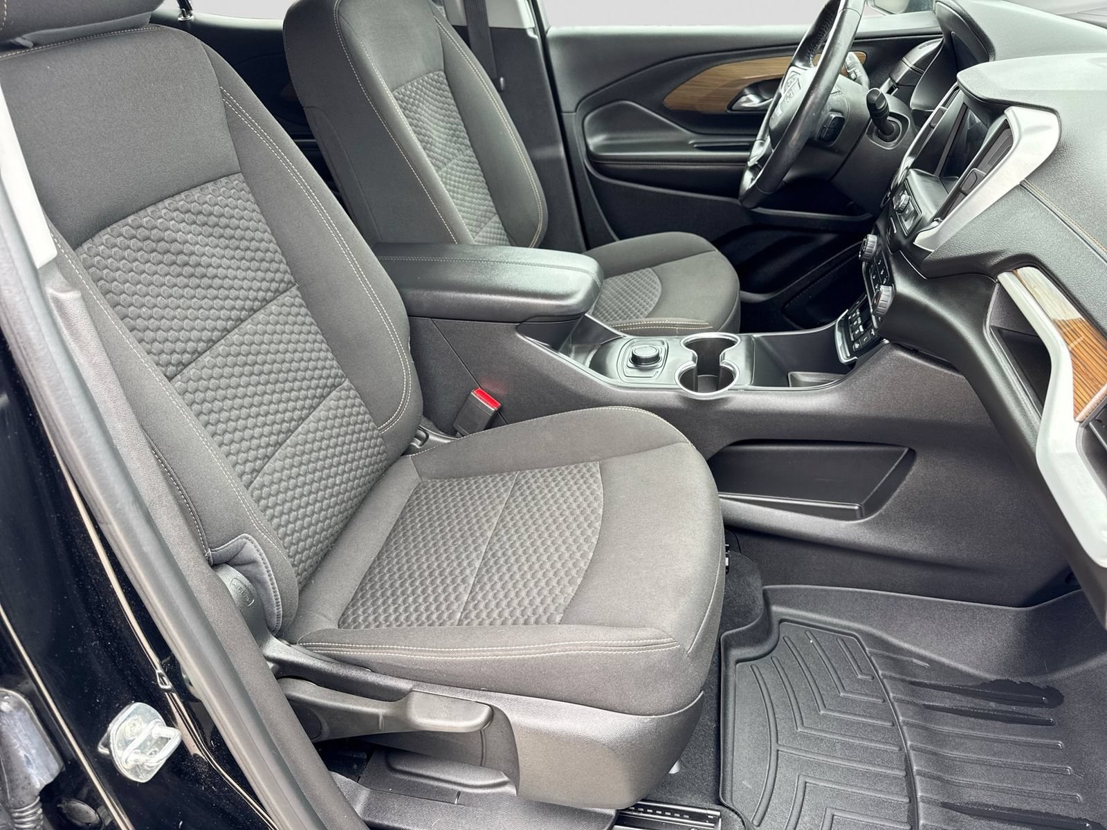 Used 2020 GMC Terrain SLE FWD image 23