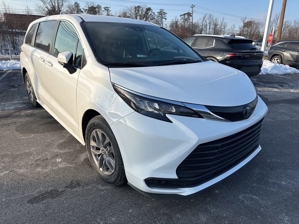 Used 2024 Toyota Sienna LE