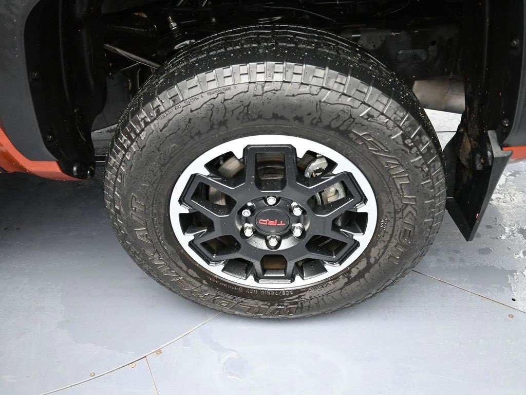 Certified 2025 Toyota Tacoma TRD Off-Road image 24