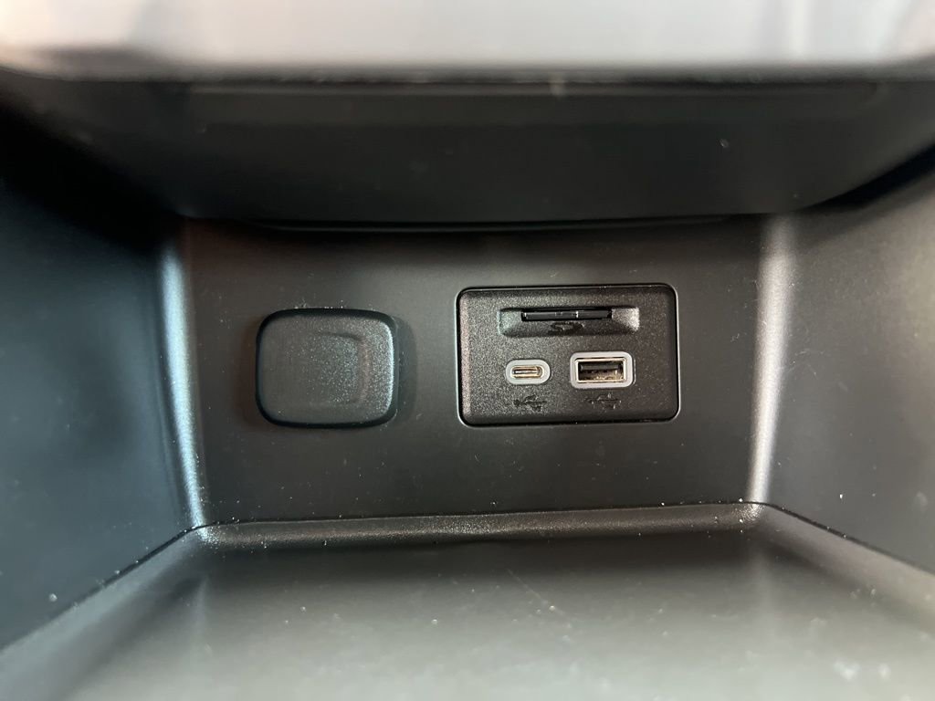 Certified 2022 GMC Acadia AT4 image 20