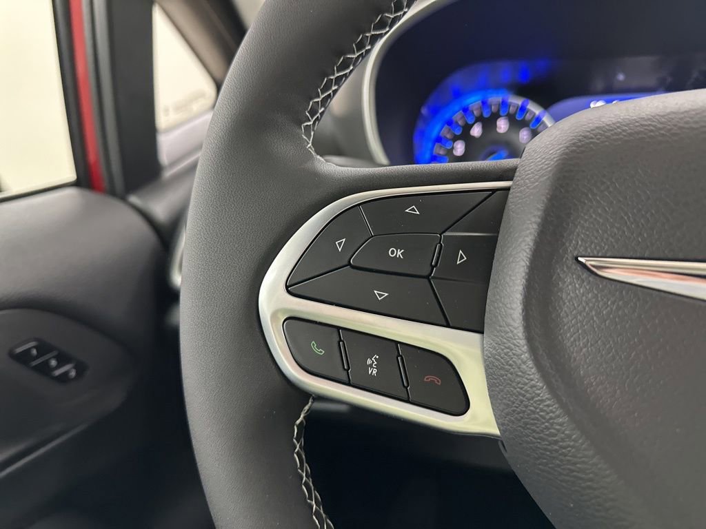 New 2026 Chrysler Pacifica Select image 30