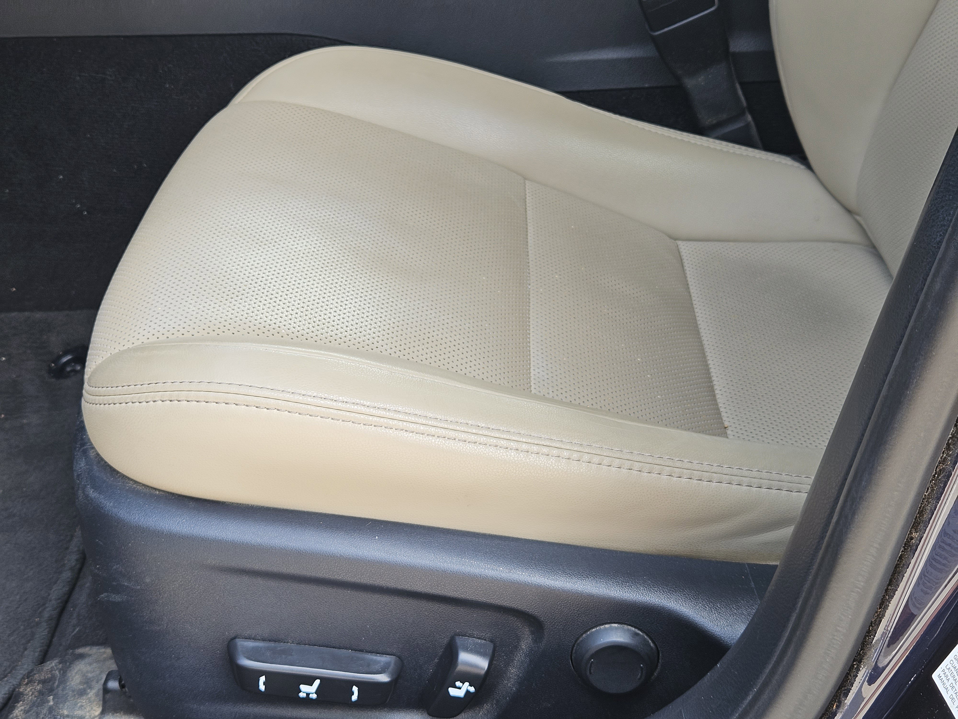 Used 2018 Lexus IS 300 w/ Comfort Package RWD image 24
