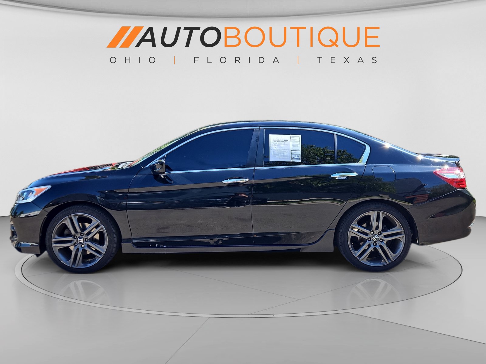 Used 2017 Honda Accord Sport image 2