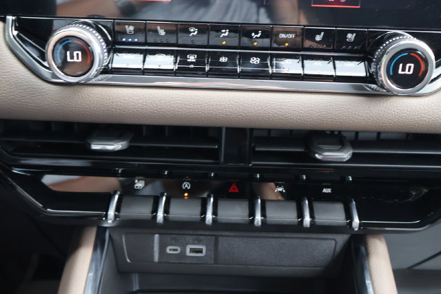 New 2026 GMC Canyon Denali AWD/4WD image 14