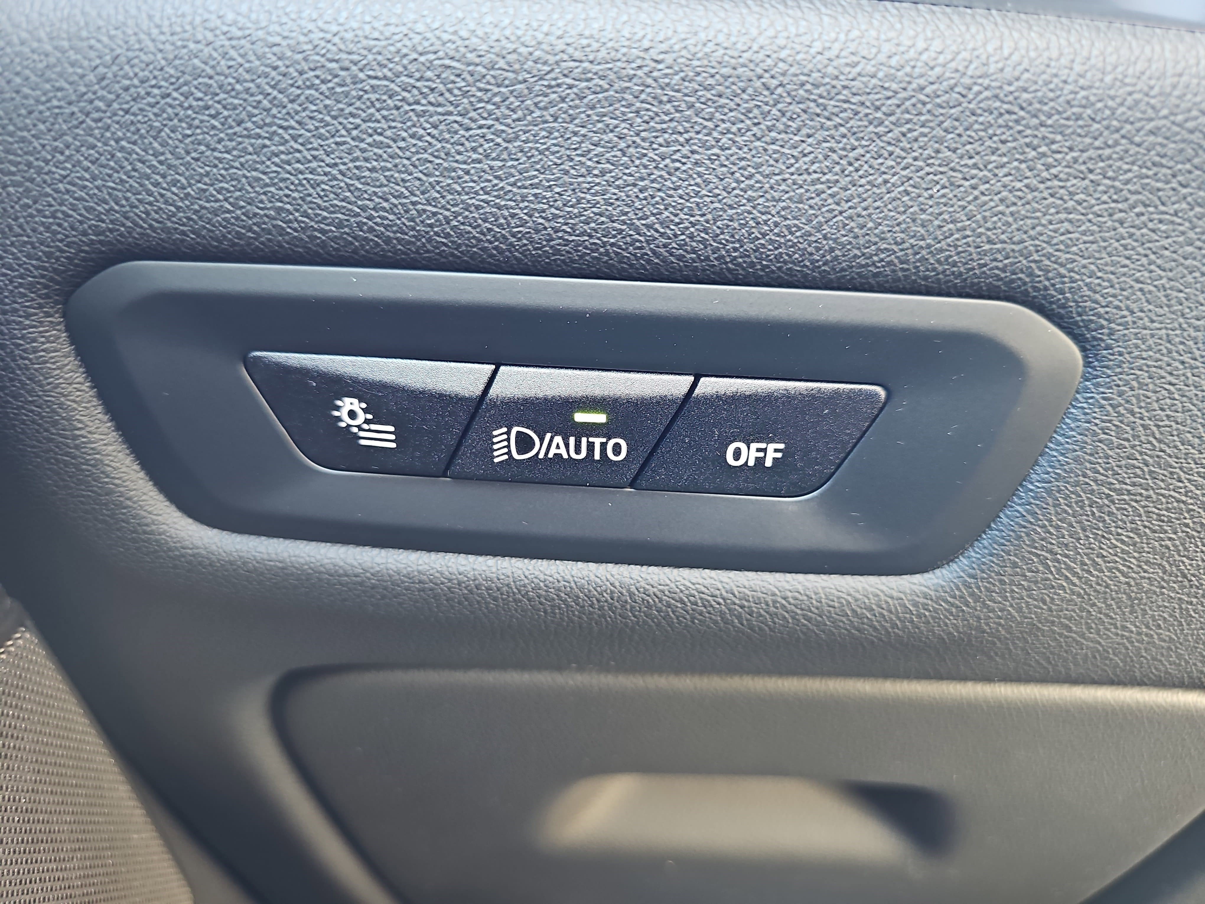 New 2026 BMW X5 xDrive50e w/ Climate Comfort Package image 28