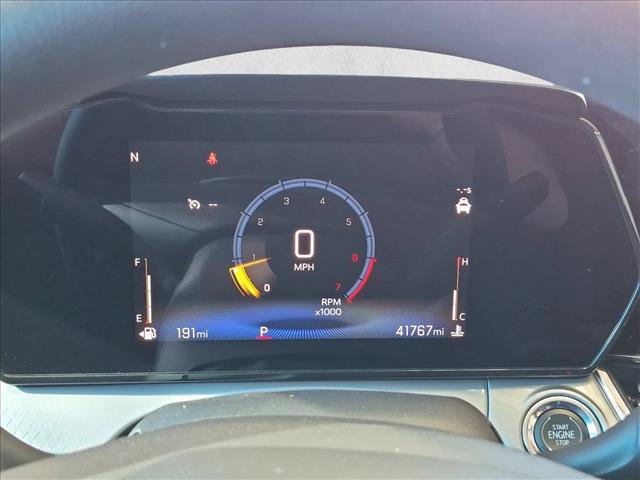 Used 2025 Chevrolet Trax LT FWD image 9