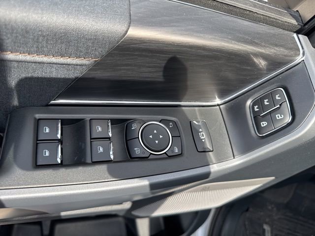 Used 2025 Ford F150 Lariat w/ Equipment Group 501A Mid AWD/4WD image 10