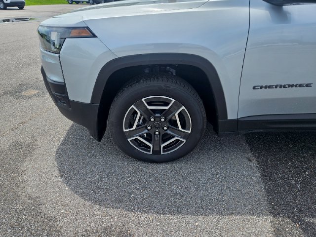 Used 2026 Jeep Cherokee Limited AWD/4WD image 27