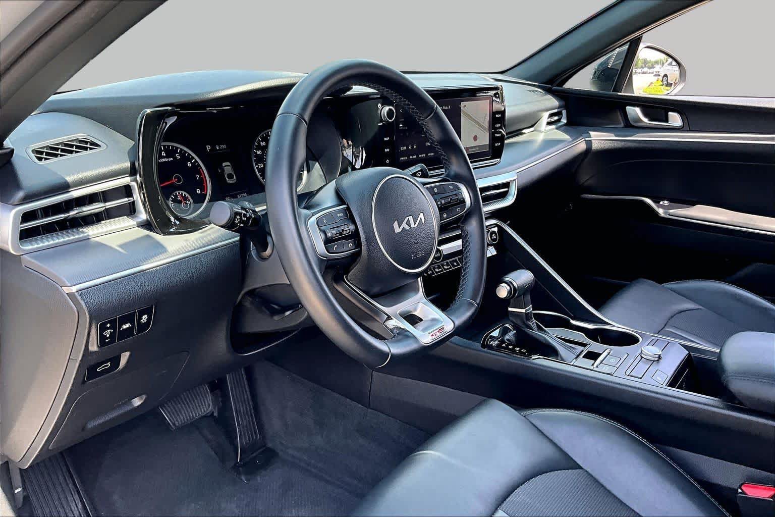 Used 2022 Kia K5 GT-Line FWD image 16