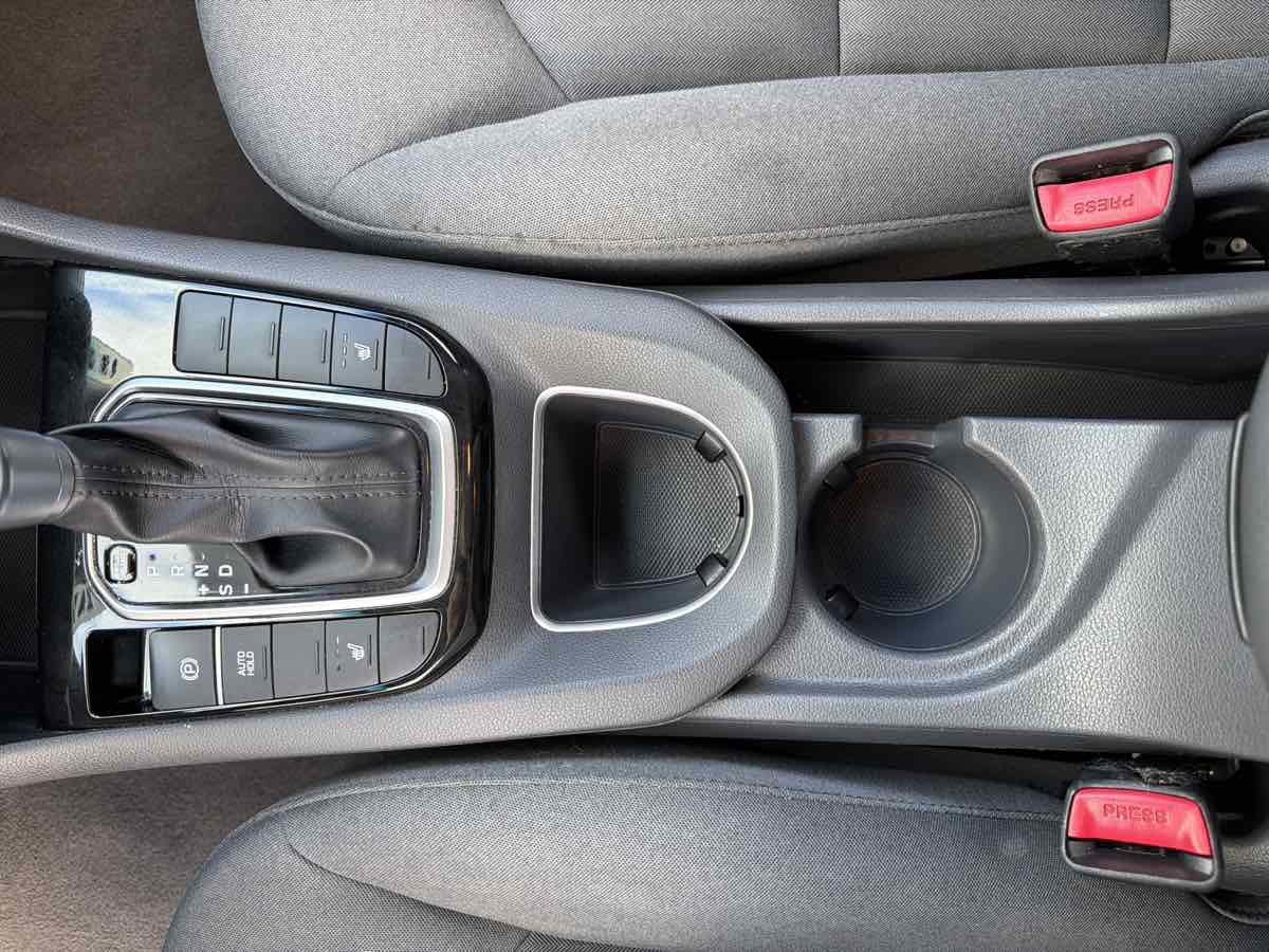 Used 2022 Hyundai Ioniq SE FWD image 56