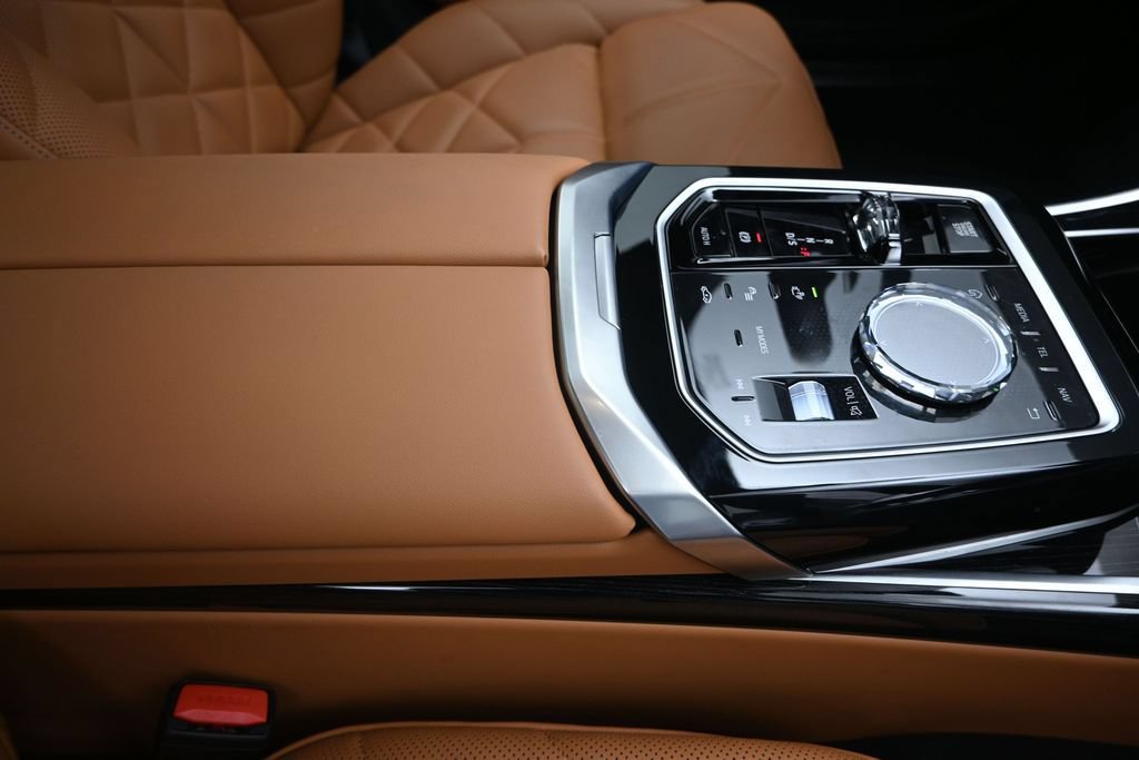 Used 2026 BMW 740i RWD image 27