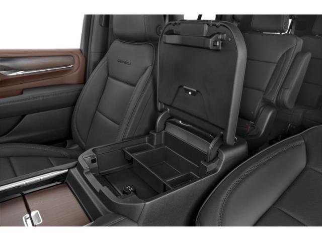 Used 2024 GMC Yukon Denali w/ Advanced Technology Package AWD/4WD image 17