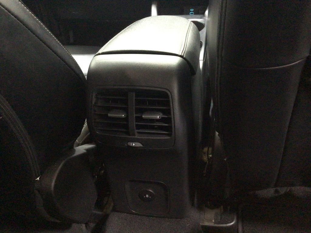 Used 2023 Ford Escape Platinum image 29