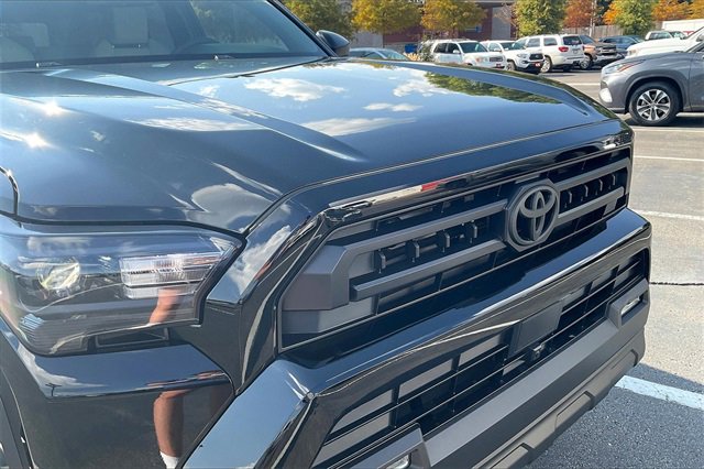 Used 2025 Toyota 4Runner SR5 image 31