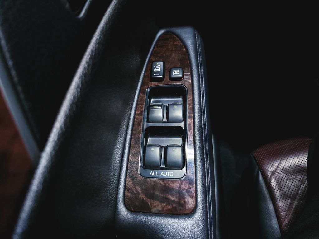 Used 2012 Toyota Avalon Limited FWD image 20