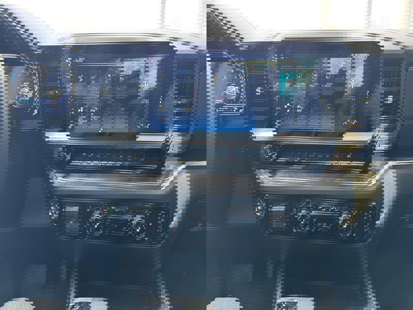 Used 2023 Chevrolet Silverado 1500 LTZ w/ LTZ Convenience Package II image 20