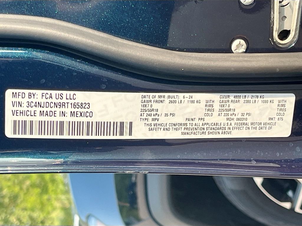 Used 2024 Jeep Compass Limited image 30