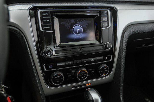 Used 2016 Volkswagen Passat 1.8T S w/ Lighting Package (P06) image 21