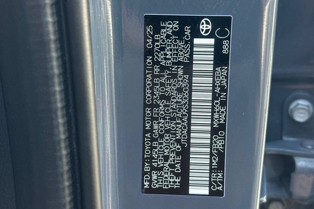Certified 2025 Toyota Prius LE FWD image 34