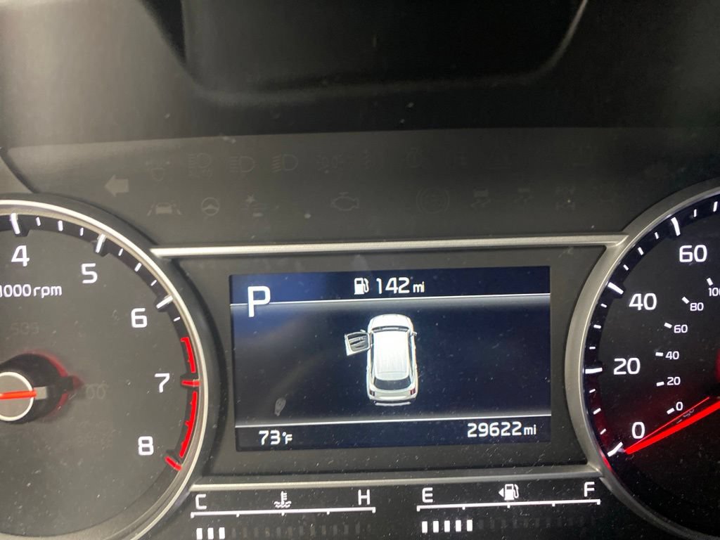 Used 2023 Kia Sorento LX AWD/4WD image 5