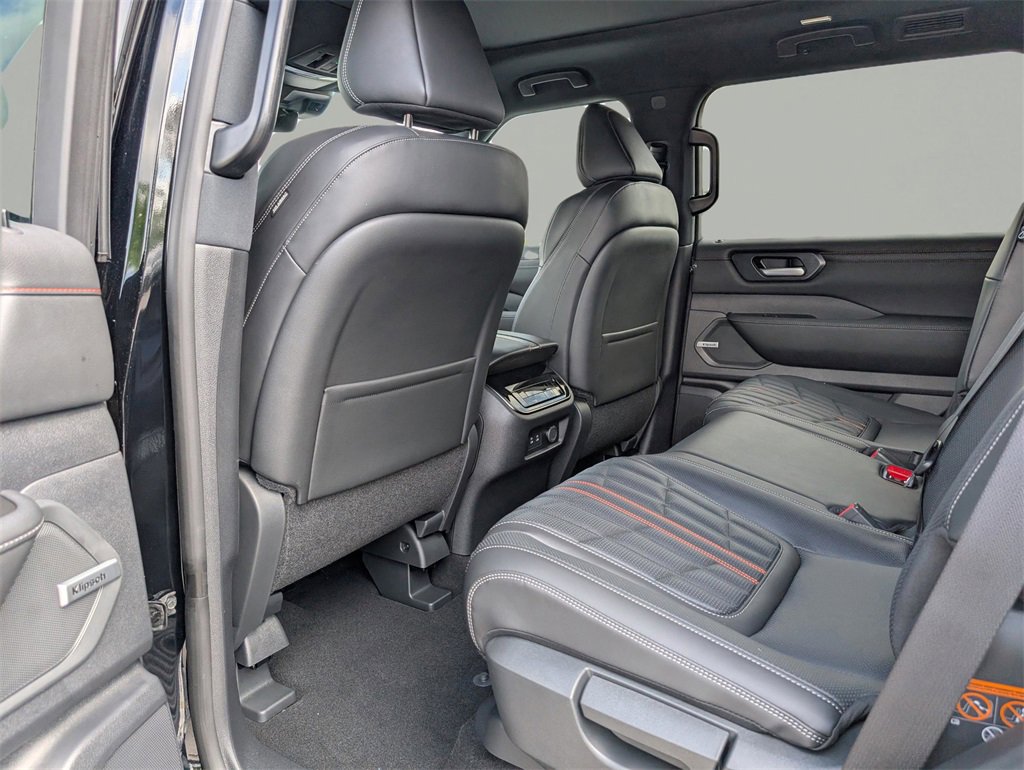 New 2025 Nissan Armada PRO-4X w/ Pro-4X Premium Package image 15